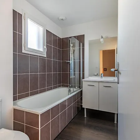 Holiday home Maison Avec Terrasse Pour 6 A Talmont St-hilaire Saint-Hilaire-de-Talmont